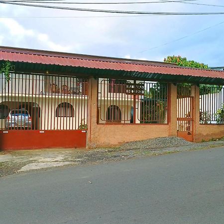 Alinas House Apartment La Fortuna Exterior foto